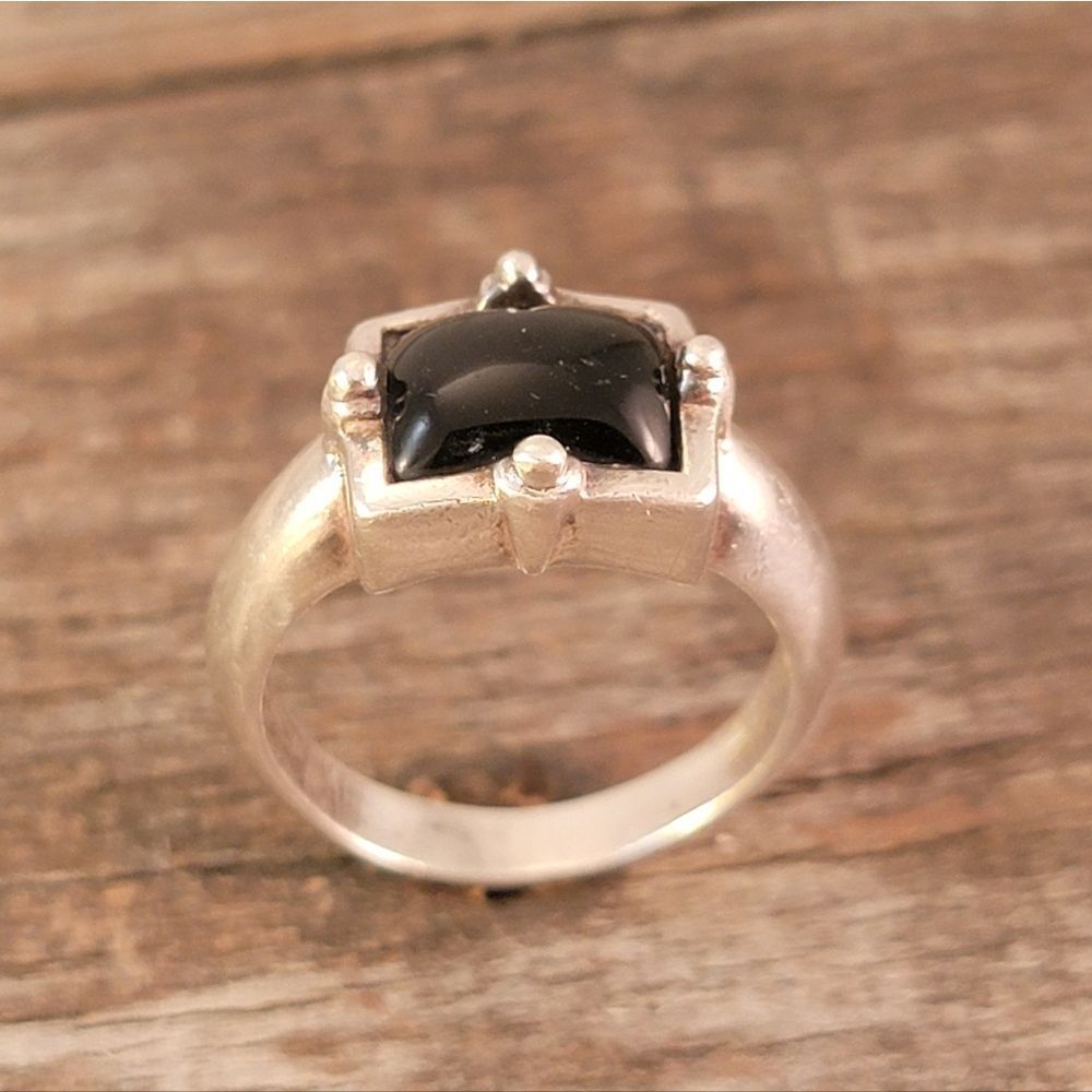 Sterling Rectangle Onyx Side to Side Cabochon Ring - Picture 4 of 9